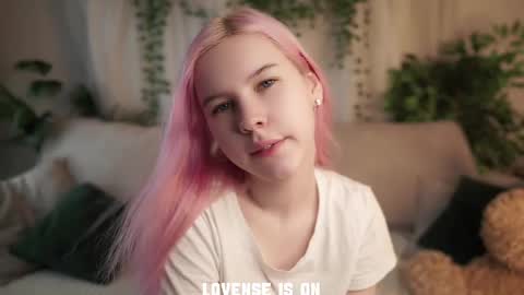 Snapshot of bezuya chatting on 2, 12, 2025 Eliz online show from 2, 12, 2025