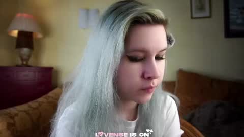 Snapshot of bezuya chatting on 4, 7, 2026 Eliz online show from 4, 7, 2026