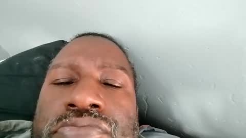 Snapshot of bi582945 chatting on 2, 11, 2025 bi582945 online show from 2, 11, 2025