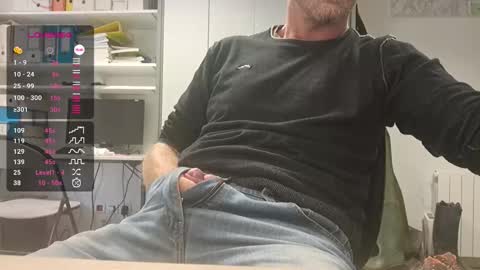 My name is David and if you like public exhibitions you wont be disappointed with me LoL - My favorite vibes is 44  online show from 8, 10, 2025