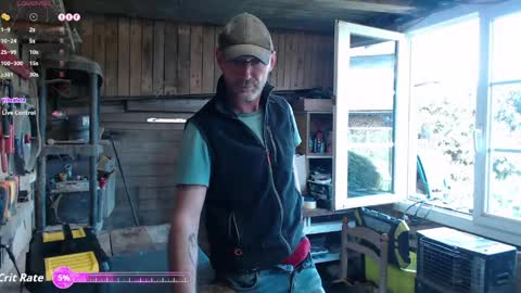 My name is David and if you like public exhibitions you wont be disappointed with me LoL - My favorite vibes is 44  online show from 14, 4, 2026