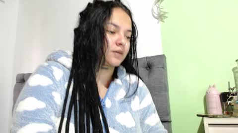 BiaBia online show from 5, 1, 2025