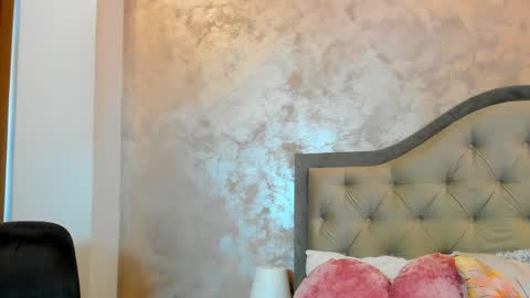 Snapshot of bianca_vale chatting on 5, 6, 2026 Bianca Vale online show from 5, 6, 2026