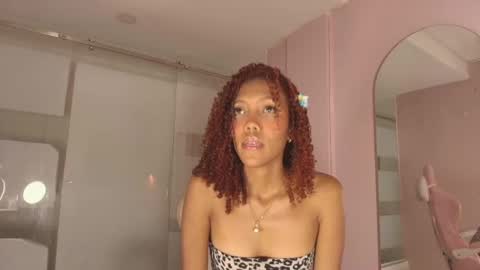 Snapshot of biancaa__18 chatting on 18, 9, 2025 biancaa__18 online show from 18, 9, 2025