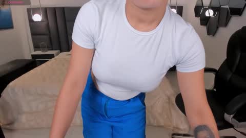 Bianca Pierce online show from 23, 9, 2025