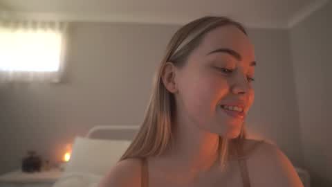 Snapshot of bibi_it_is chatting on 23, 9, 2025 Bibi online show from 23, 9, 2025