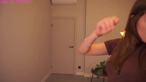 Snapshot of bibimusic chatting on 22, 10, 2025 Ophelia online show from 22, 10, 2025