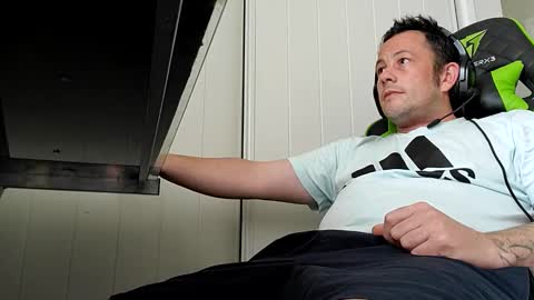 Snapshot of big_balls_big_load chatting on 5, 1, 2025 big_balls_big_load online show from 5, 1, 2025