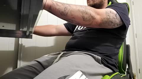 Snapshot of big_balls_big_load chatting on 2, 2, 2025 big_balls_big_load online show from 2, 2, 2025