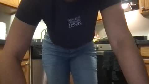 Snapshot of bigb00tyjudi chatting on 30, 10, 2025 bigb00tijudy online show from 30, 10, 2025