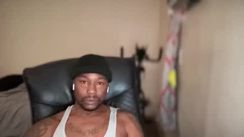 Snapshot of bigbackwoodcali chatting on 14, 12, 2024 bigbackwoodcali online show from 14, 12, 2024