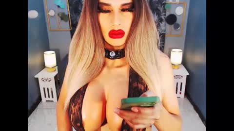 Loraine Cruz online show from 7, 4, 2026