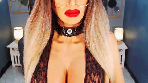 Loraine Cruz online show from 24, 6, 2026