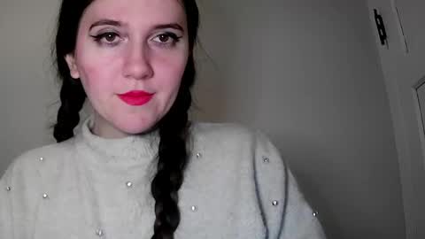 Isabella online show from 5, 2, 2025