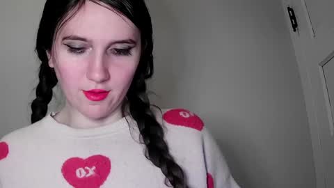 Isabella online show from 6, 2, 2025