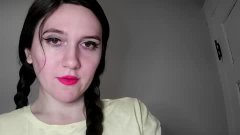 Isabella online show from 8, 2, 2025