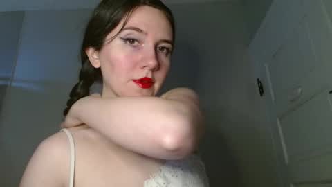 Isabella online show from 26, 11, 2025