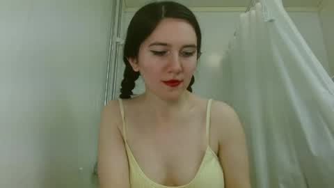Isabella online show from 19, 4, 2026
