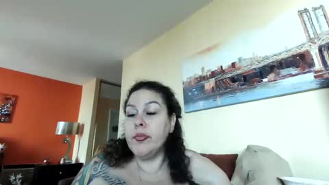 Snapshot of bigbreastsabrina chatting on 9, 9, 2025 BIG BREAST SABRINA online show from 9, 9, 2025
