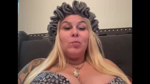 BIG BREAST SABRINA online show from 27, 11, 2025