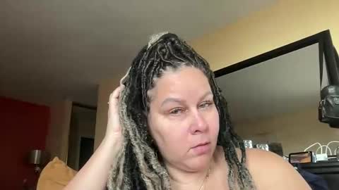 Snapshot of bigbreastsabrina chatting on 7, 5, 2026 BIG BREAST SABRINA online show from 7, 5, 2026