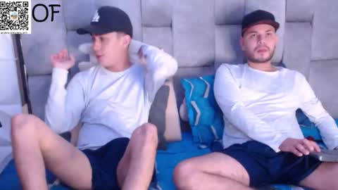 Snapshot of bigcock_couplexxx chatting on 29, 10, 2025 DAVID and JUAN online show from 29, 10, 2025