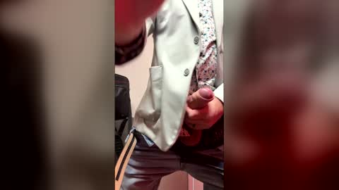 Snapshot of bigdick3981 chatting on 25, 5, 2026 bigdick3981 online show from 25, 5, 2026