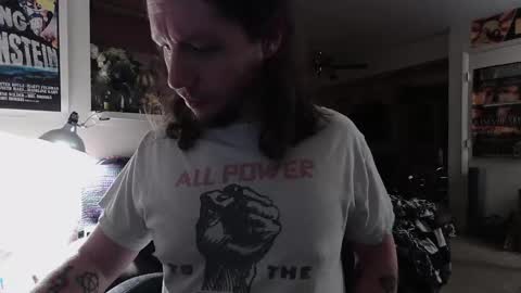 Snapshot of biggerisbetter21 chatting on 4, 3, 2026 biggerisbetter21 online show from 4, 3, 2026