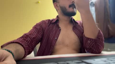 bighandsomesatisfy online show from 30, 3, 2026