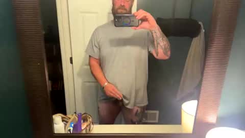 Snapshot of bigjon6908 chatting on 30, 10, 2025 bigjon6908 online show from 30, 10, 2025