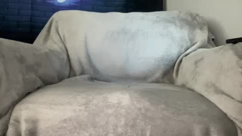 bigloadzisback023 online show from 13, 9, 2025