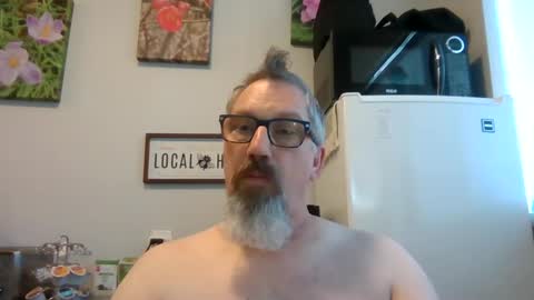 Snapshot of bignhard69_ chatting on 6, 10, 2025 Bignhard696 online show from 6, 10, 2025