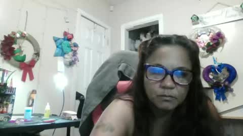 Snapshot of bigolemini chatting on 14, 9, 2025 the Mini mami online show from 14, 9, 2025