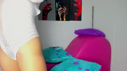 SEX IN THE HOUSE online show from 9, 1, 2026