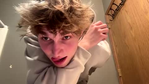 bigskinnyboyshh online show from 8, 1, 2025