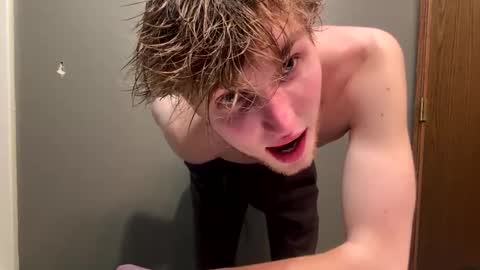 bigskinnyboyshh online show from 28, 1, 2025