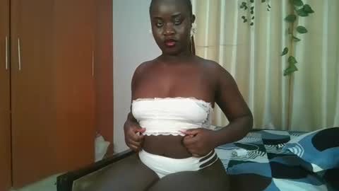 bigtits_baddie online show from 27, 11, 2025