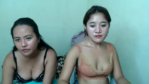 Snapshot of bigtits_pinay chatting on 2, 8, 2026 bigtits_pinay online show from 2, 8, 2026