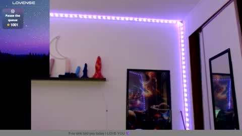 Nichole lights online show from 21, 1, 2025