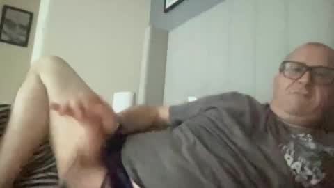 Snapshot of bigtone2_1968 chatting on 2, 11, 2025 bigtone2_1968 online show from 2, 11, 2025