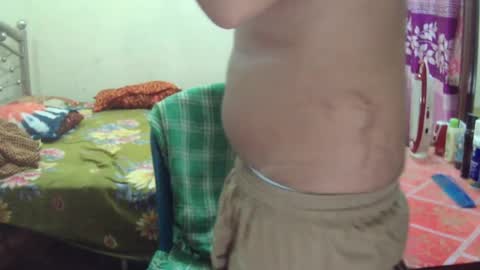 Snapshot of birbikrom104 chatting on 17, 6, 2026 birbikrom104 online show from 17, 6, 2026