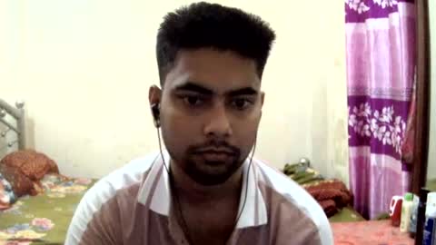 Snapshot of birbikrom104 chatting on 18, 6, 2026 birbikrom104 online show from 18, 6, 2026