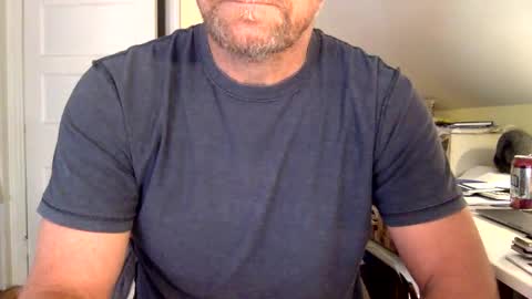 Snapshot of bisonbar chatting on 2, 10, 2025 BisonBar online show from 2, 10, 2025