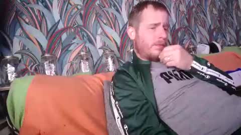 Snapshot of bizoukey15 chatting on 15, 10, 2025 bizoukey15 online show from 15, 10, 2025