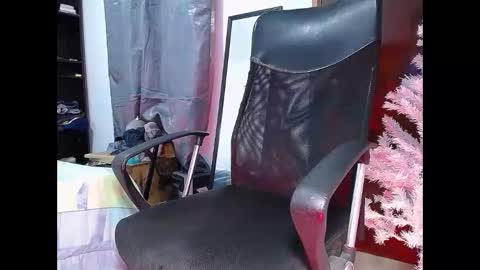 Snapshot of black_diamond_t chatting on 14, 12, 2024 Black Diamond online show from 14, 12, 2024