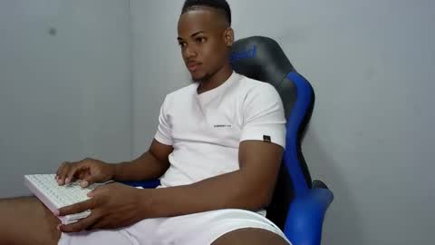 Snapshot of black_dicck chatting on 3, 6, 2026 tu morenito online show from 3, 6, 2026