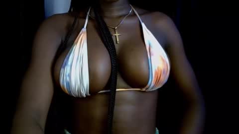 Snapshot of black_ebonyqueen chatting on 18, 9, 2025 Esthy online show from 18, 9, 2025