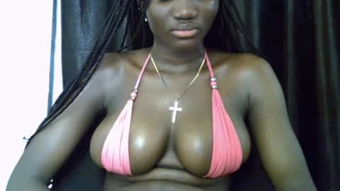 Snapshot of black_ebonyqueen chatting on 23, 9, 2025 Esthy online show from 23, 9, 2025