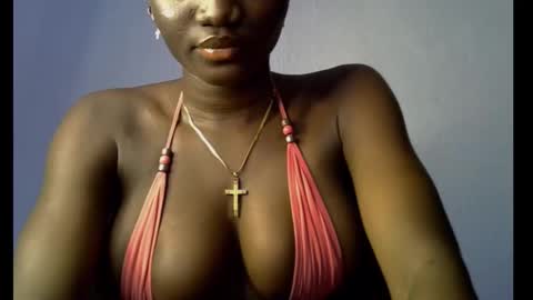 Snapshot of black_ebonyqueen chatting on 1, 10, 2025 Esthy online show from 1, 10, 2025