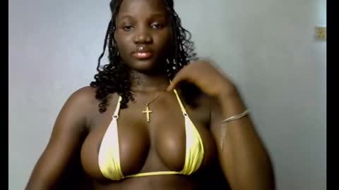 Snapshot of black_ebonyqueen chatting on 18, 10, 2025 Esthy online show from 18, 10, 2025